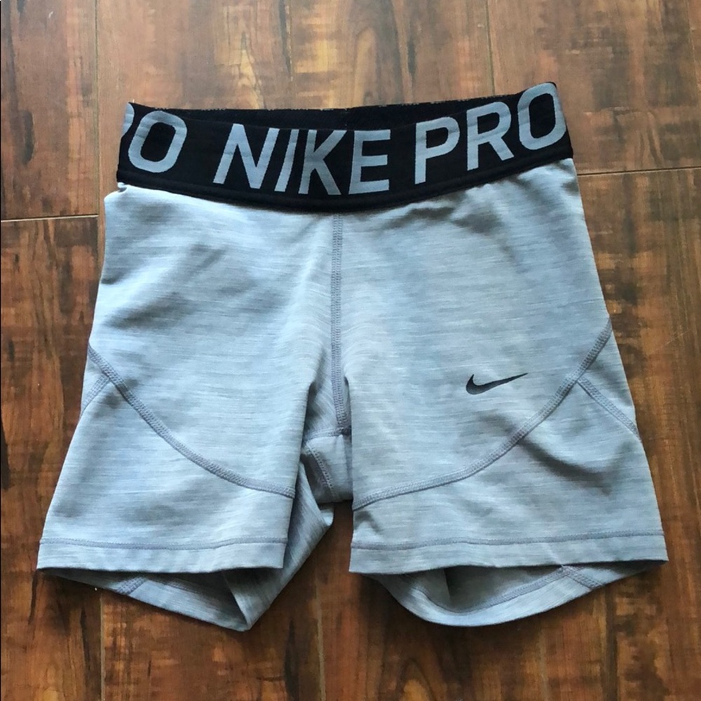 Nike shorts size xs